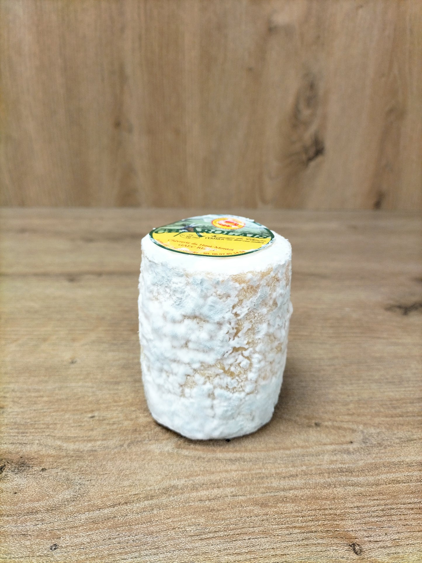 Fromage fermier au lait cru de chèvre.